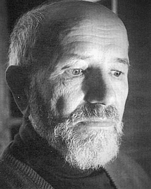 Писать о настоящем рискованно, так или иначе будешь задет несовершенством написанного.