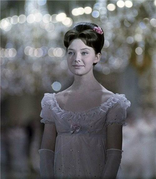 Людмила Савельева пришла на съёмочную площадку 