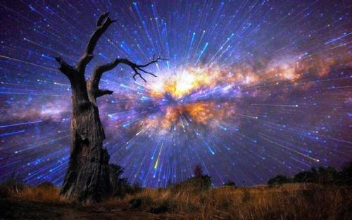 Красивая, неспешная, релаксирующая музыка.