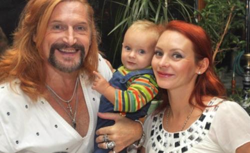 Как выглядят дети эпатажной пары джигурды и Анисиной: неожиданные факты о Мике и Эве. 03