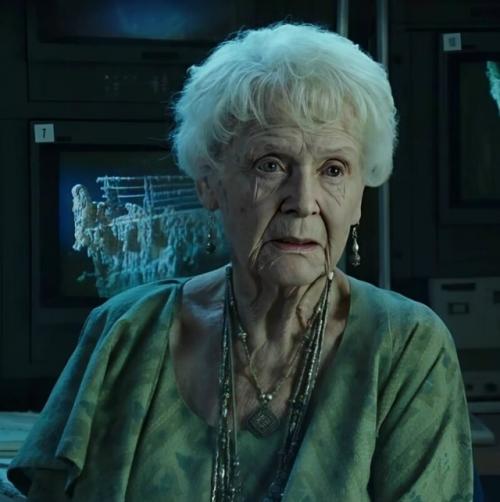 Актриса, сыгравшая роль пожилой Роуз в фильме 