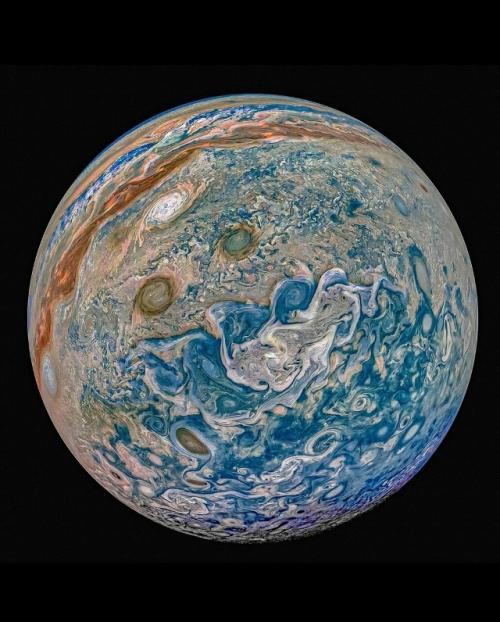 Наса дропнули новые снимки юпитера. 02