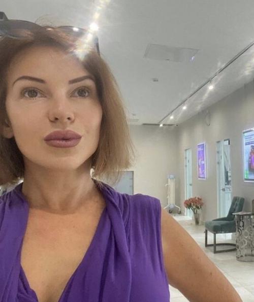 Наталья штурм, 57-летняя певица, обнародовала в своем блоге, что до сих пор сохраняет девственность. 03