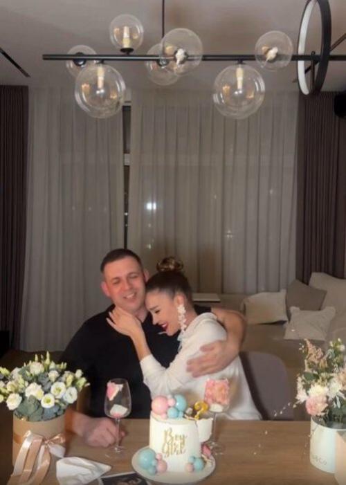 Беременная Бузова Раскрыла пол Ребёнка - 37-летняя Анна Бузова рассказала, что ждёт девочку. 01