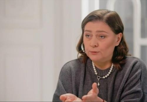 Бунт против пластики: почему естественность Марии Голубкиной на красной дорожке вызвала ярость у хейтеров. 02