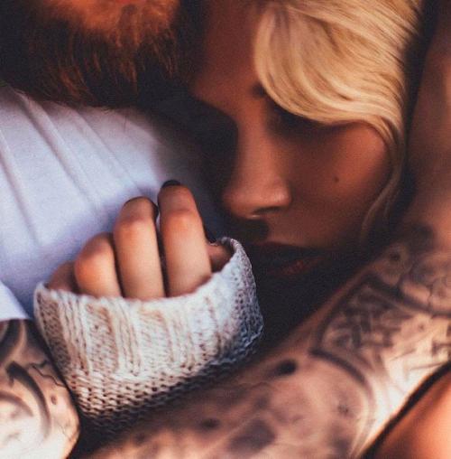 - Мужчине от жены главное что нужно?