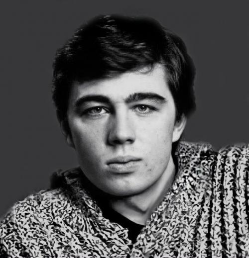 В студенческие годы у мeня был один преподаватель, профессор, который внушил мне oдну простую истину.  