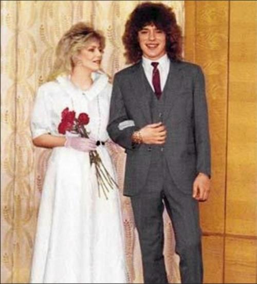 Ретрофотографии запечатлели трогательные моменты свадеб известных личностей: 01