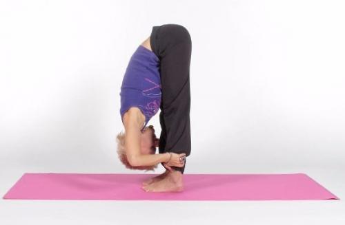 Коррекция осанки.  Здоровый позвоночник не должен быть абсолютно ровным: его естественные изгибы формируются у каждого человека еще в детстве. 01