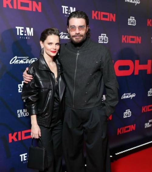 Боярская и Матвеев впервые за долгое время вместе вышли в свет. 02