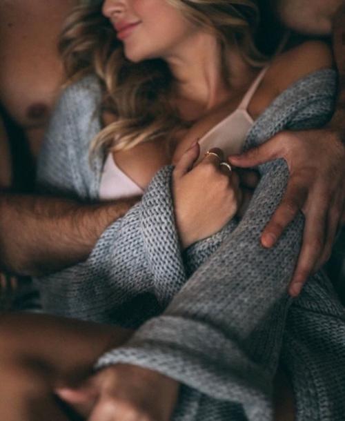 Мы хотим, чтобы нас любили, а когда нас любят, нас или мучают, или надоедают нам. 03