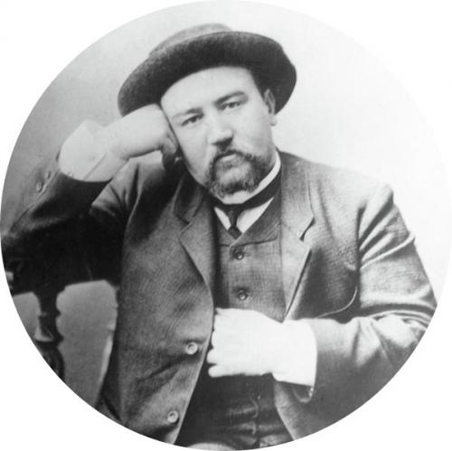 Я уверен, что почти каждая женщина способна в любви на самый высокий героизм.