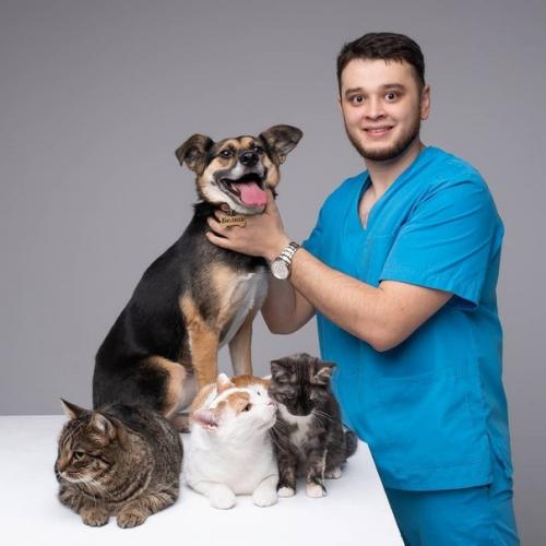 Ветеринар из Челябинска спасал животных, которых приносили на эвтаназию. 01