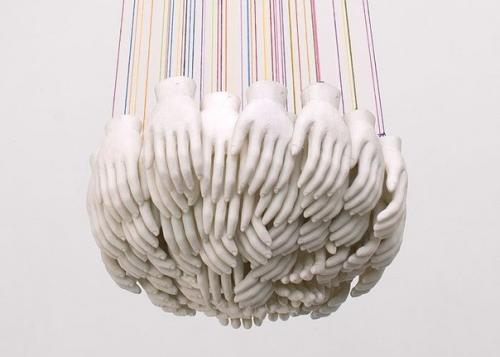 Наказание любовью.  Множество жестоких способов наказания в разных культурах существует.