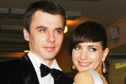 В интернете разгораются дискуссии о поразительном сходстве старшего сына Екатерины Климовой, Михаила, с его отцом, Игорем Петренко. 03