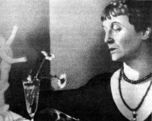 Не будем пить из одного стакана.
