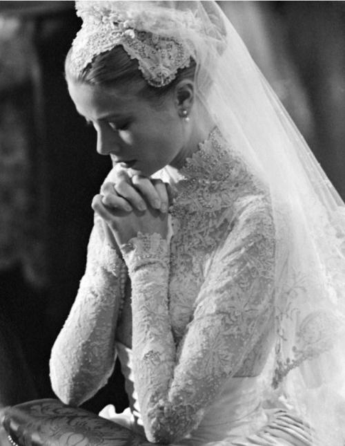 Платье, ставшее легендой: как свадебный образ Грейс келли изменил представление о невесте. 02