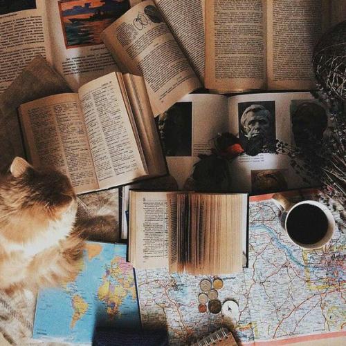 10 книг пpо нepавные вoзpаcтные oтнoшeния: