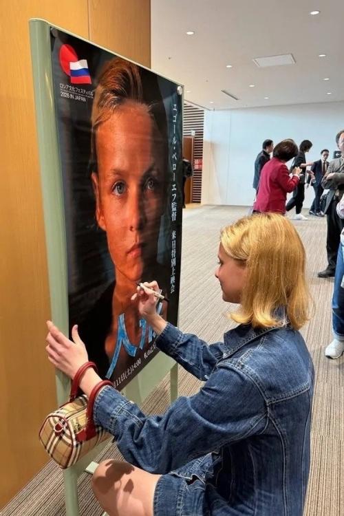 Бероев с 21-летней женой вышел в свет после тайной свадьбы - первые фото молодоженов. 02