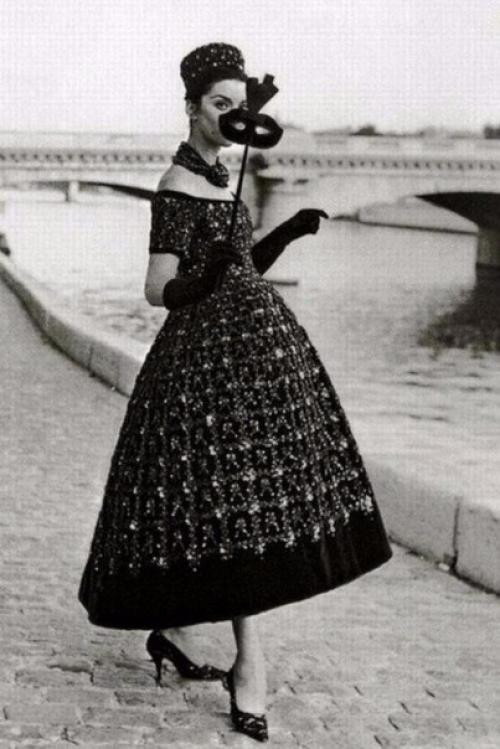 Таким образом, если хотите, чтобы вас понимали - учитесь разговаривать.