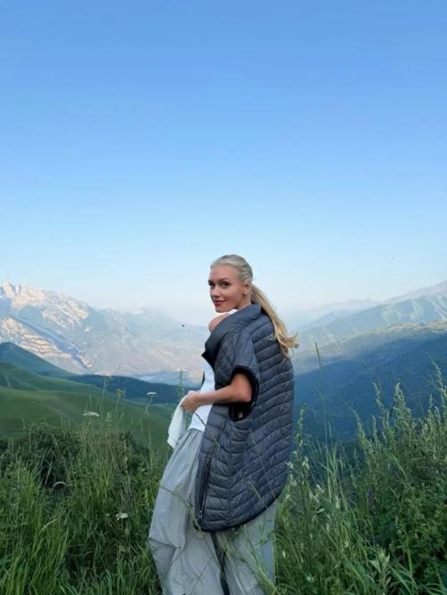 Это Ошеломляющий Опыт - 38-летняя Кристина асмус стала помощницей в храме жен - мироносец. 06