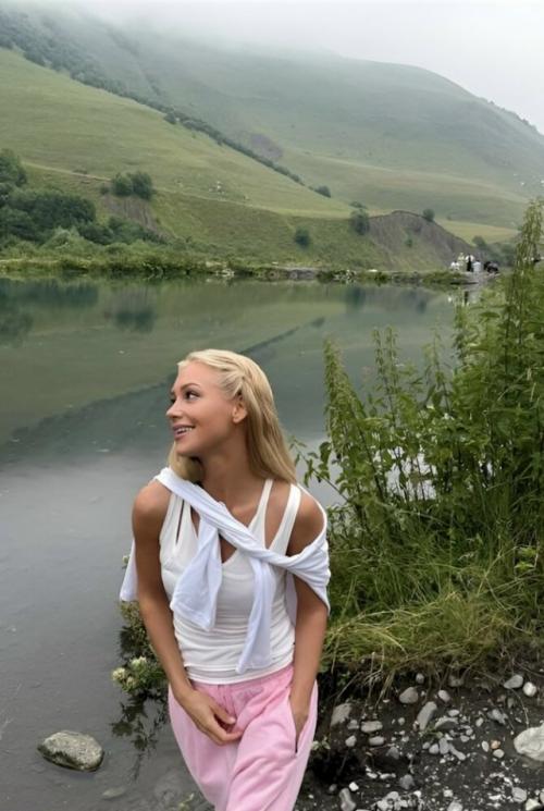 Это Ошеломляющий Опыт - 38-летняя Кристина асмус стала помощницей в храме жен - мироносец. 02