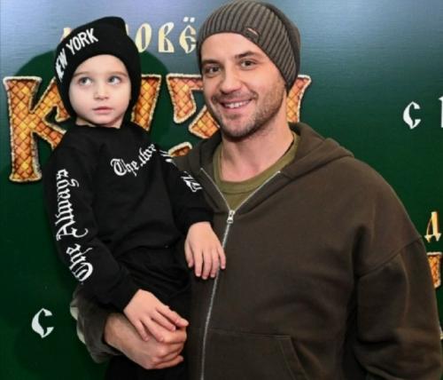 Марк Богатырёв слухи о разводе с Татьяной арнтгольц опроверг. 05