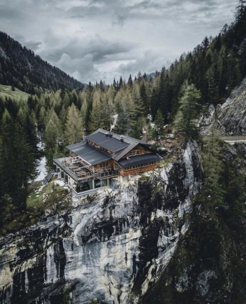 Завораживающий вид из номера. 04