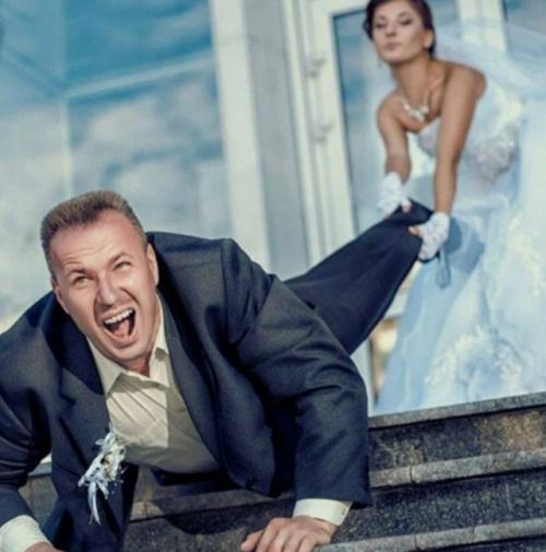 В России хотят обязать мужчин жениться после трёх встреч в постели.

