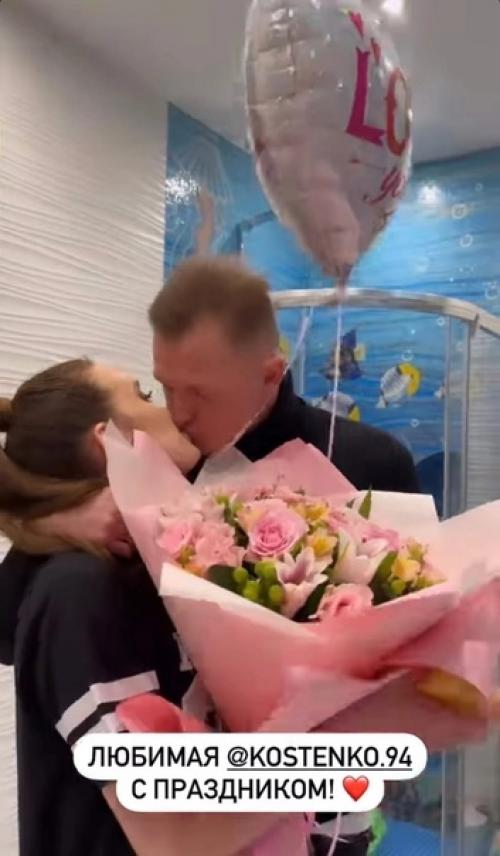 Маша Малиновская подарок дмитрия Тарасова для анастасии Костенко высмеяла. 01