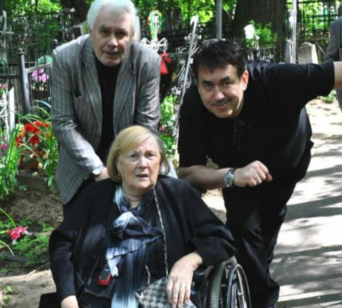 Когда смеются над слезами: невероятная жизнь Людмилы ивановой. 08 Когда смеются над слезами: невероятная жизнь Людмилы ивановой. 08