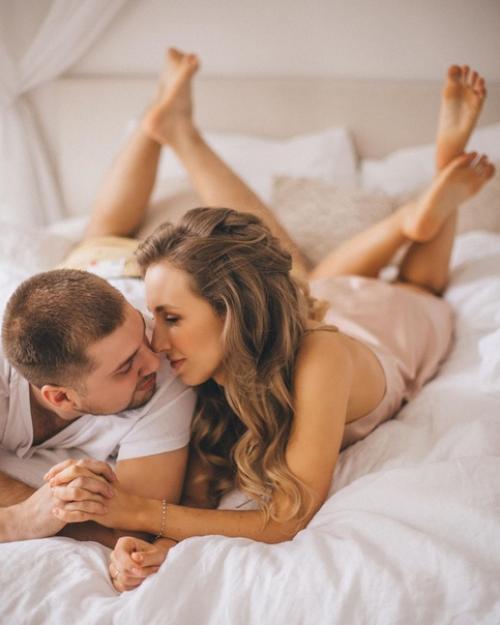 Когда женщине следует ложиться в постель к мужчине? 01