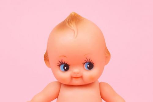 Почему мы друг друга детками и малышами называем?