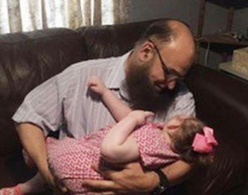 Ангел на Земле!  Мужчина уже около 20 лет берёт из детского дома больных детей, давая им счастливое детство. 03