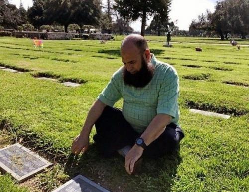 Ангел на Земле!  Мужчина уже около 20 лет берёт из детского дома больных детей, давая им счастливое детство. 04